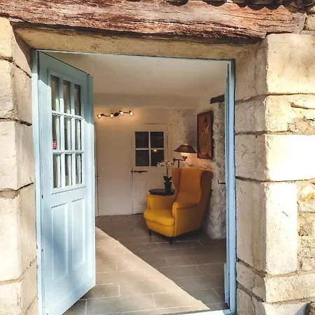 Domaine De La Santonne Bed & Breakfast Apt